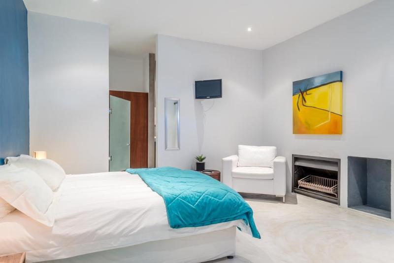 Colourful Manor Guesthouse Cape Town Ngoại thất bức ảnh